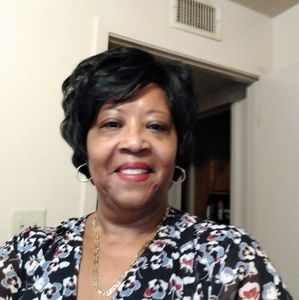 Meet your Posher, Remona